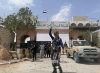 الجيش اليمني: أبو ظبي نفذت عدوان غادر في شبوة ومجلس الرئاسة سلم قرار لبلد لقوى أجنبية.