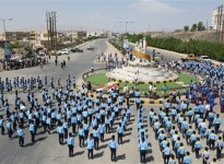  فرق موسيقية عسكرية تجوب شوارع مأرب احتفاء بذكرى الثورة 