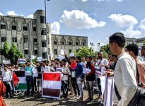 طلاب يمنيون يتضامنون مع حراك الجامعات الأميركية والغربية الداعم لغزة
