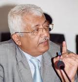 د. ياسين يتهم السلطة بالهروب من الإصلاحات لمعالجة أوضاعها الذاتية على حساب اليمن