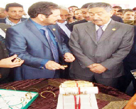  رئيس مجلس الشورى يفتتح معملاً للذهب بمؤسسة اليتيم