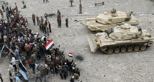 القوى المصرية تتحاور للخروج من مأزق انتقال السلطة ورحيل مبارك متفق عليه