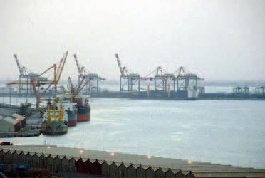  شركة صينية حكومية تدشن خط ملاحي جديد في ميناء الحاويات بعدن