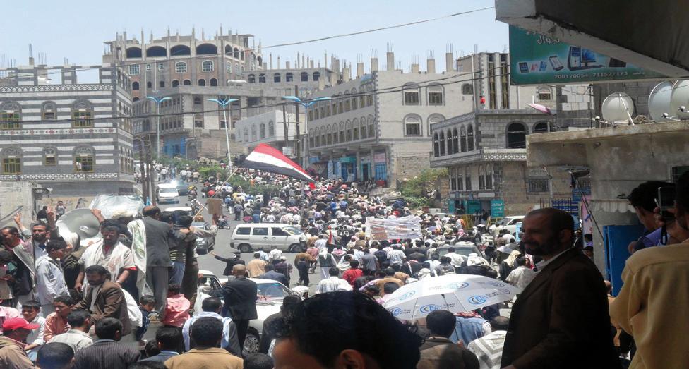 مسيرة حاشدة في مدينة إب وأخرى في القفر وذي السفال للمطالبة برحيل النظام