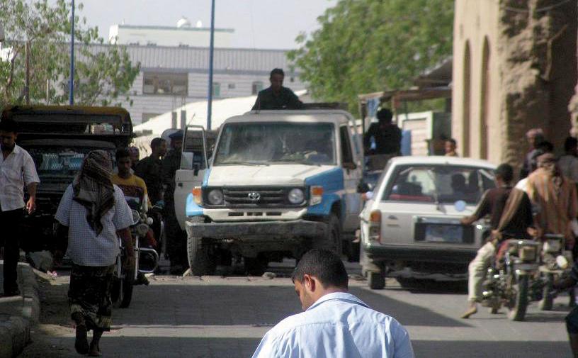  إصابة مواطنين بإطلاق رصاص عشوائي من قبل أفراد الأمن بلحج 