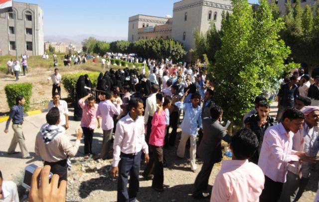  الجامعات اليمنية.. موعد الامتحانات الخيار الصعب