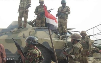 قادة عسكريون : أي انتكاسة أو سقوط للواء 25 بيد المسلحين يعني سقوط عدن