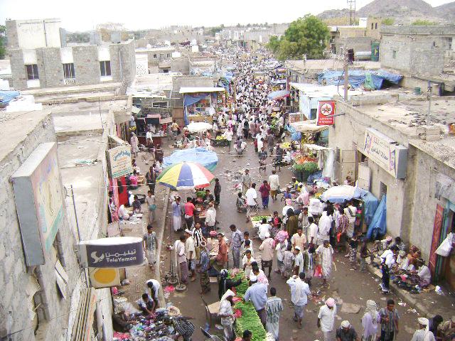 نازحو أبين في طور الباحة.. مرارة النزوح وقهر المعيشة