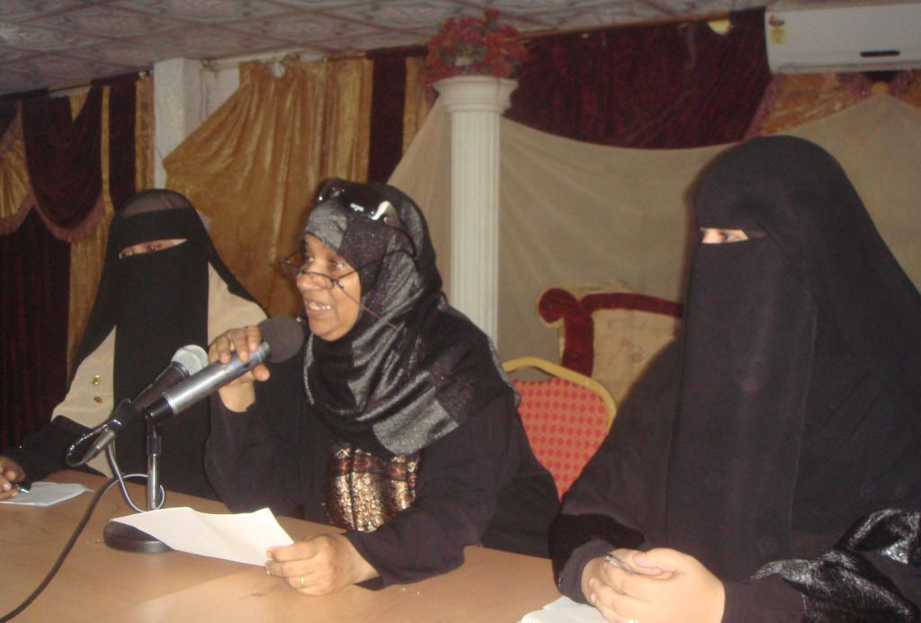 ندوة سياسية:فوز كرمان بجائزة نوبل شاهد على دور المرأة المتميز في الثورة اليمنية والربيع العربي