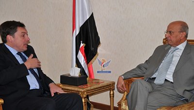  وزير الخارجية اليمني يلتقي السفير البريطاني 