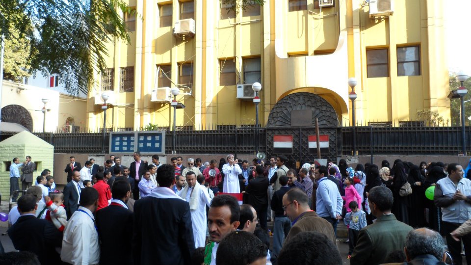 القاهرة تشهد أكبر وقفة احتجاجية يمنية أمام سفارة اليمن في أول أيام عيد الأضحى