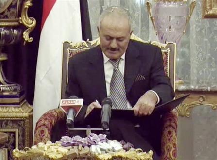  خادم الحرمين في كلمة قبل توقيع المبادرة الخليجية: اليوم تبدأ صفحة جديدة في تاريخ اليمن