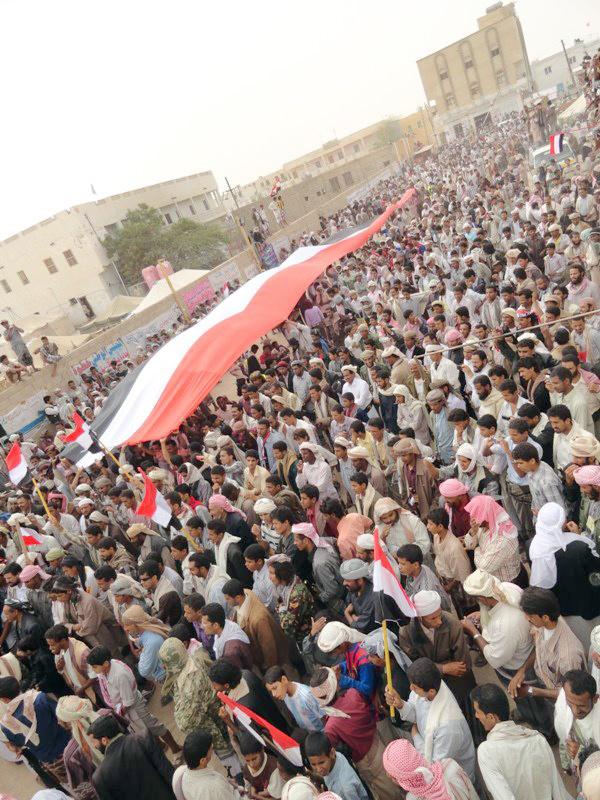 الآلاف  يشاركون  في مسيرة 30 نوفمبر بشبوة ويؤكدون استمرار التصعيد الثوري