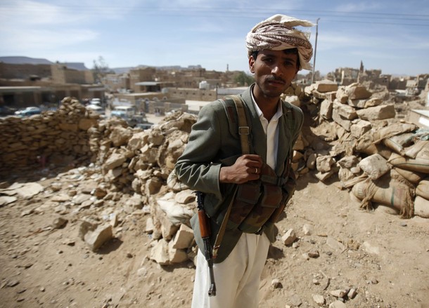 تقرير حقوقي يتهم الحوثي بالاصطدام مع مخالفيه ويكشف عن قتلى أجانب في دماج