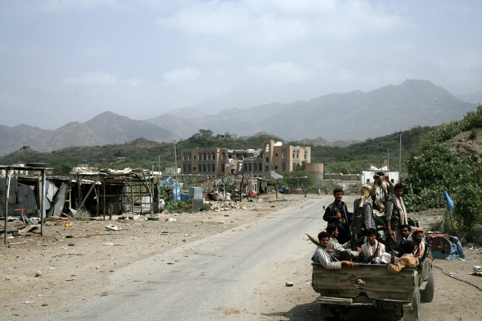  مقتل عدد من مسلحي الحوثي إثر تصدي قبائل كتاف لهجمات الحوثيين