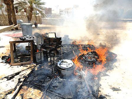 الحراك المسلح يحرق المصحف مع خيام المعتصمين بتريم وسط إدانات واسعة