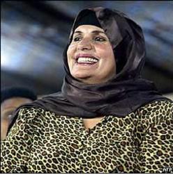 شقيقة زوجة القذافي حاولت تهريب 10 كيلو ذهب إلى مصر