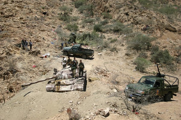 استشهاد أكثر من 20 جندياً وأسر وإصابة العشرات في هجوم للقاعدة على كتيبة تابعة للواء (115) بزنجبار 