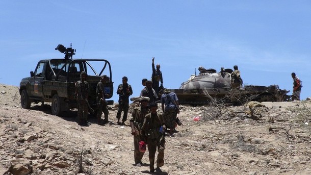 الجيش يصد هجمات أنصار الشريعة في زنجبار والطيران يواصل قصفة على لودر
