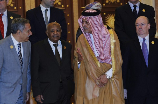 الوافي يعتبر التعهد السعودي الجديد وتعهدات مؤتمر لندن كفيلة بمعالجة الوضع اليمني
