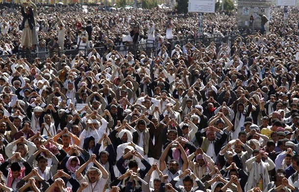 اليمنيون يحتشدون بستين العاصمة في جمعة 