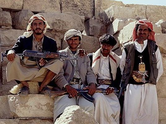 حجة.. مواطنو حجور يصرخون: الحوثيون يقطعون الطرق ويقنصون المارة ويقتلون الآمنين