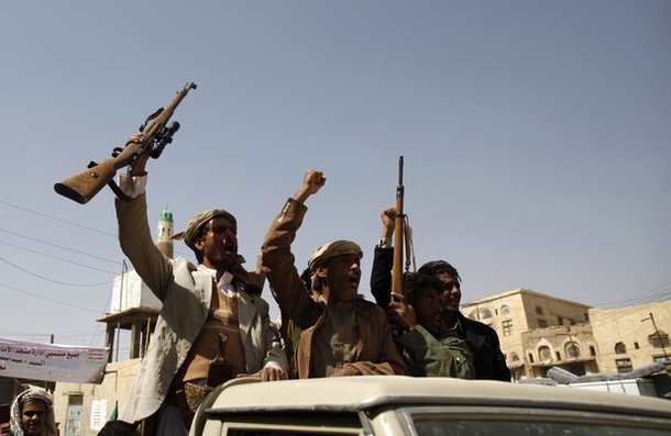 حركة الحوثي تحشد مسلحيها إلى منطقة 