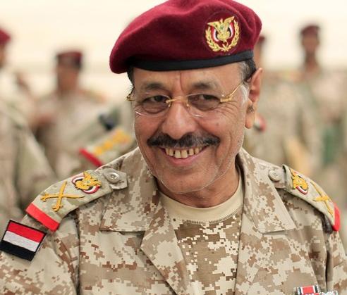 اللواء محسن: صالح حاول إعادة نظام ماقبل 26 سبتمبر وتمرده على الشرعية سيلغي الحصانة