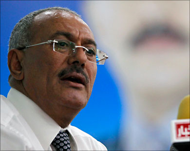  دبلوماسي غربي: تسليم صالح رئاسة المؤتمر للرئيس هادي جزء من العملية الانتقالية مقابل الحصانة