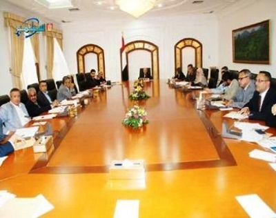 الرئيس والسفراء وفنية الحوار تمهل المؤتمر والحراك والحوثيين إلى االسبت 