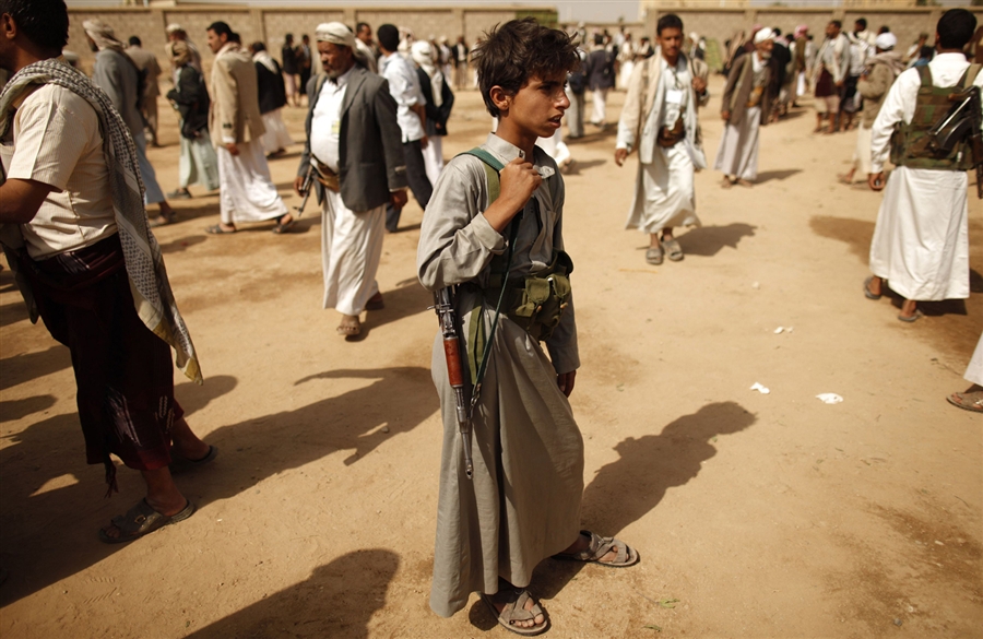  الحوثيون يغلقون كلية صعدة ويقطعون الطرقات ويدشنون اختطافات واسعة 
