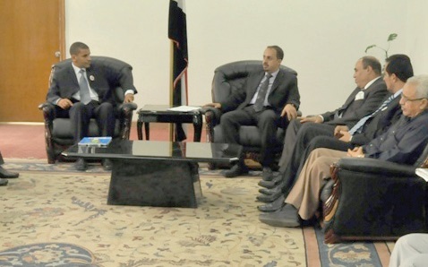 الارياني يلتقي فريق التفتيش الدولي الخاص ببطولة اليمن العالمية للملاكمة العربية للمحترفين