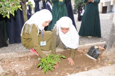 محلي أطفال أمانة العاصمة يدشن حملة تشجير الساحات المدرسية