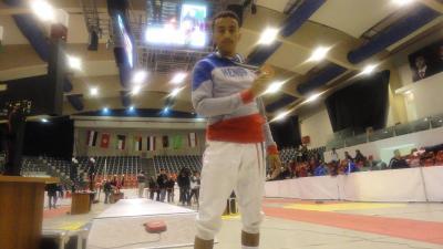  الصالحي يخطف المركز الثالث في بطولة المبارزة الدولية بليبيا