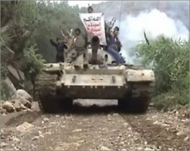 مصادر: الحوثيون يحشدون قوات كبيرة وآليات ثقيلة إلى محيط دماج وتحذير من مجزرة