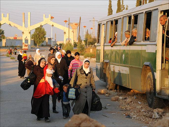 إختطاف عناصر من الصليب الدولي وكتائب المعارضة تستهداف دمشق وتسقط مقاتلة