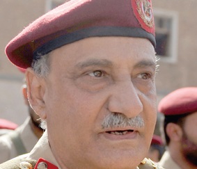 سياسيون: وزير الدفاع يلعب دور صالح مع الحوثيين والحد من انتشار مليشياتهم تهيئة لتنفيذ مخرجات الحوار