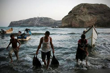 الصيادون اليمنيون.. من معتقلات ارتيريا إلى مؤتمر الحوار