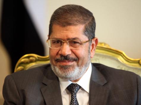 مصر.. مظاهرات وسلسلة بشرية لمؤيدي مرسي بطول 