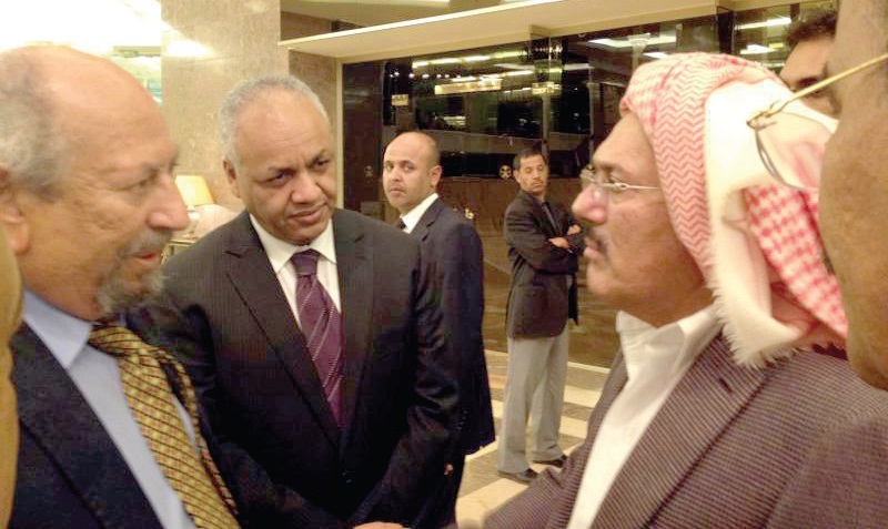 الرياض تحتضن لقاء صالح مع إعلاميين وسياسيين مصريين مناهضين لرئاسة مرسي