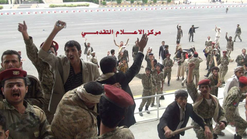 مقتل وجرح 10 جنود في اشتباكات مع جنود من الحماية الرئاسية بصنعاء