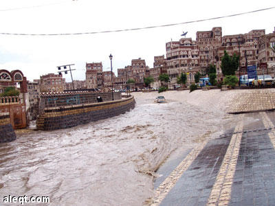 الأمطار تضرب صنعاء بأمزانٍ من 