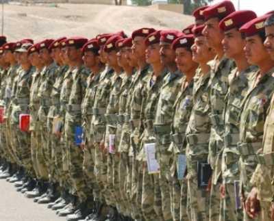  جنود من اللواء العاشر يقطعون طريق الحديدة ـ صنعاء ويحتجزون أكثر من 200 قاطرة