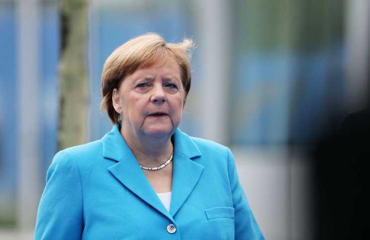 ألمانيا تدعو إلى ترحيل السوريين إلى موطنهم و