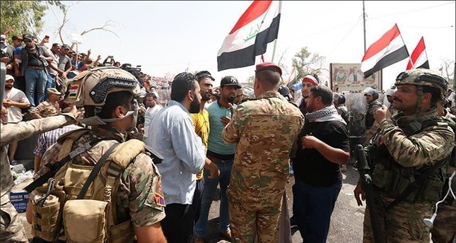 العراق.. محتجون يرفضون الاستجابة للجيش بفض اعتصام أمام حقل نفطي