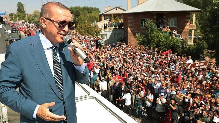 أردوغان يتعهد بتحقيق الأمن والسلام في سوريا والعراق