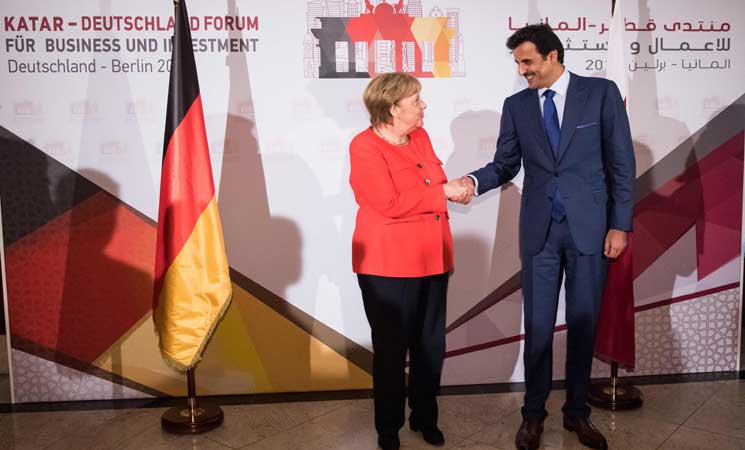 أمير قطر يشيد بالموقف الأخلاقي لألمانيا من الحصار ويعلن استثمار 10 مليارات يورو فيها