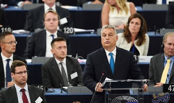 يونكر يطالب الاتحاد الأوروبي بالتحرك كقوة عالمية والبرلمان يوافق على اتخاذ موقف ضد المجر