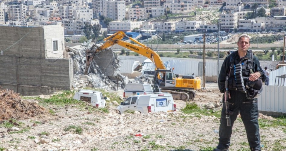 الاحتلال الإسرائيلي يهدم مسكنين لفلسطينيين جنوبي الضفة الغربي
