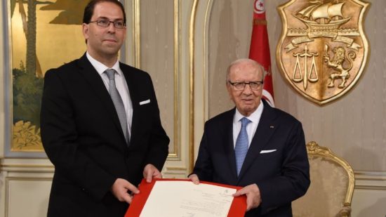 “النهضة” التونسية تدعو السبسي والشاهد لتجاوز خلافاتهما الشخصية